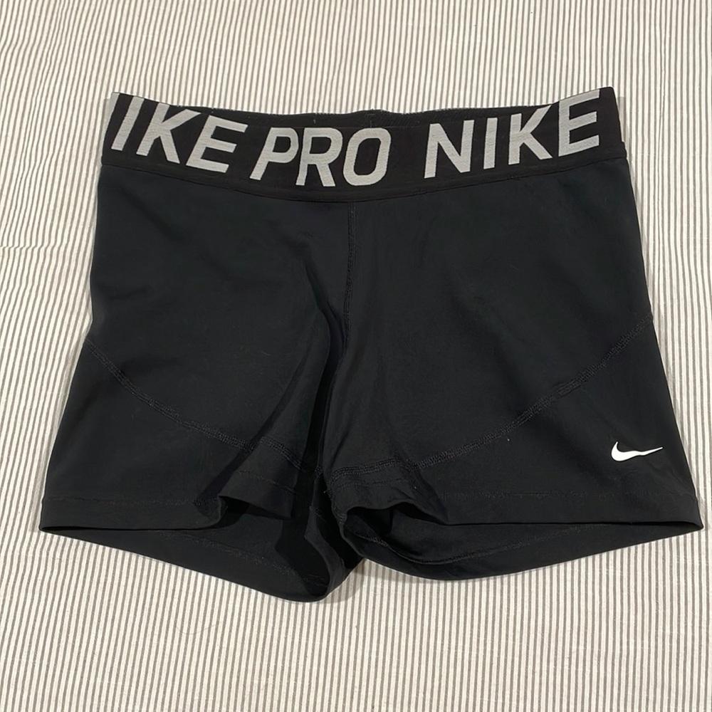 Black Nike Pros